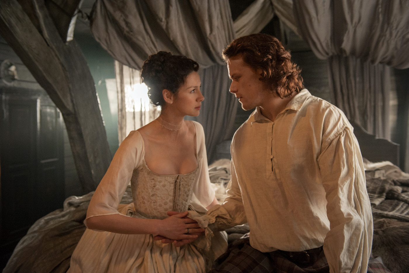 Outlander 5 Reasons Claire And Jamie Are Tv S Most Romantic Couple Tv Show Patrol